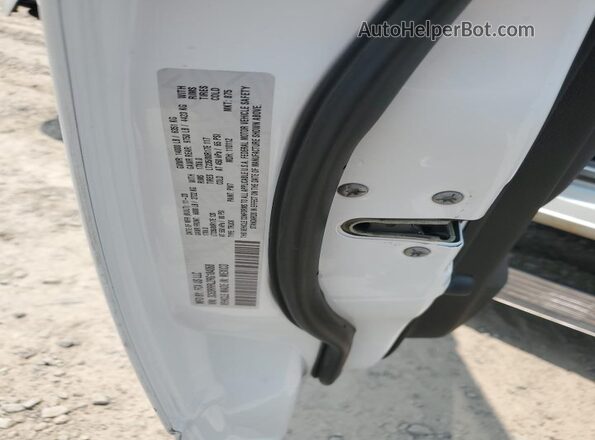 3C63RRRL2RG184068 2024 RAM 3500 White Engine compartment view
