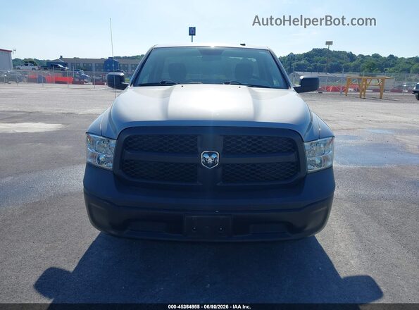 3C6JR6DG9KG584375 2019 RAM 1500 CLASSIC Silver Вид щитка приладів