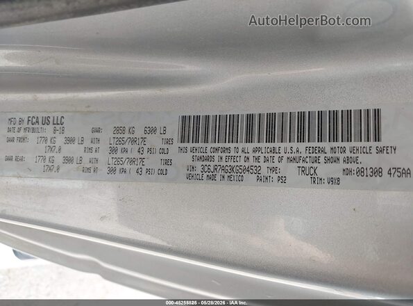 3C6JR7AG3KG504532 2019 RAM 1500 CLASSIC Silver Вид підкапотного простору