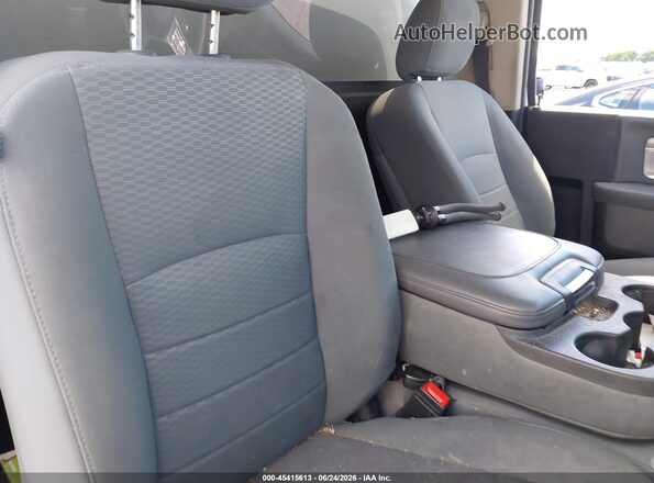 3C6JR7DG7LG269999 2020 RAM 1500 CLASSIC White Widok naklejki z numerem VIN