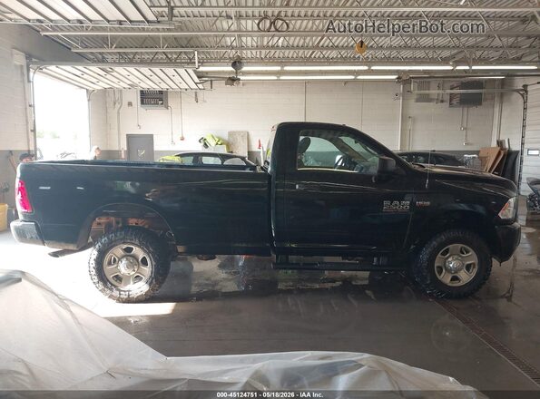 3C6LR5AT5JG343660 2018 RAM 2500 Black Vista interior trasera