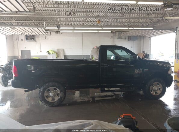 3C6LR5AT9JG343659 2018 RAM 2500 Black Widok wnętrza z tyłu