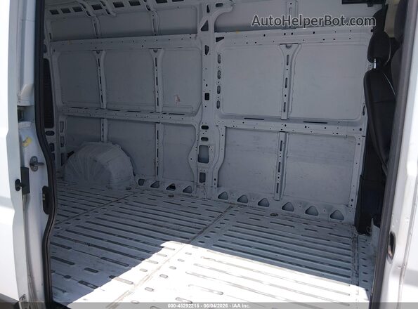 3C6LRVDG2RE132289 2024 RAM PROMASTER 2500 White VIN կոդի պիտակի տեսք