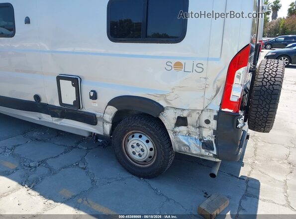 3C6LRVDG3ME582882 2021 RAM PROMASTER 2500 Silver Front view