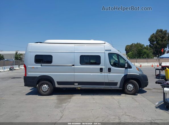 3C6LRVDG3ME582882 2021 RAM PROMASTER 2500 Silver Rear interior view