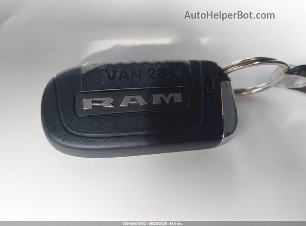 3C6LRVDG5RE115048 2024 RAM PROMASTER 2500 Белый Вид панели приборов