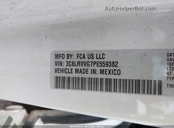 3C6LRVVG7PE559382 2023 RAM PROMASTER 2500 White Vista del compartimento del motor