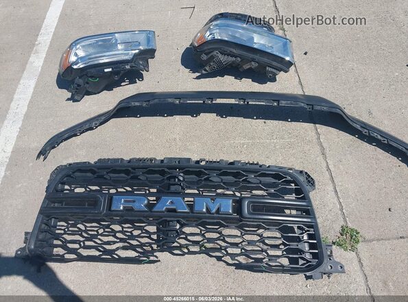 3C6MR4AL1NG189811 2022 RAM 2500 Blue Instrument cluster view