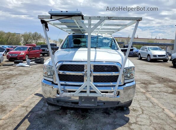 3C6MR4AL8JG245530 2018 RAM 2500 White Դիմացի տեսք