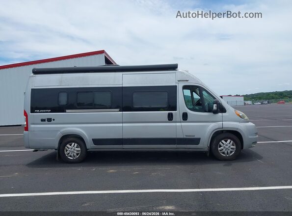 3C6MRVJG0ME546074 2021 RAM PROMASTER 3500 Серебряный Вид задней части салона