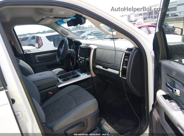 3C6RR6LT0GG300852 2016 RAM 1500 White Вид салону спереду