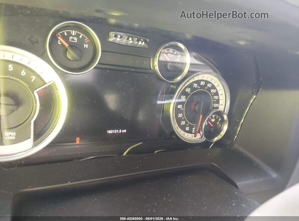 3C6RR6LT6GG337694 2016 RAM 1500 White Widok tylnych siedzeń