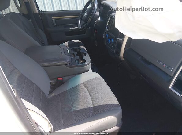 3C6RR6LT6GG337694 2016 RAM 1500 White Widok wnętrza z przodu