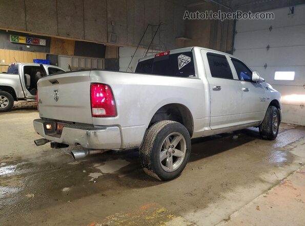 3C6RR6LT8HG658962 2017 RAM 1500 Silver Trasero derecho