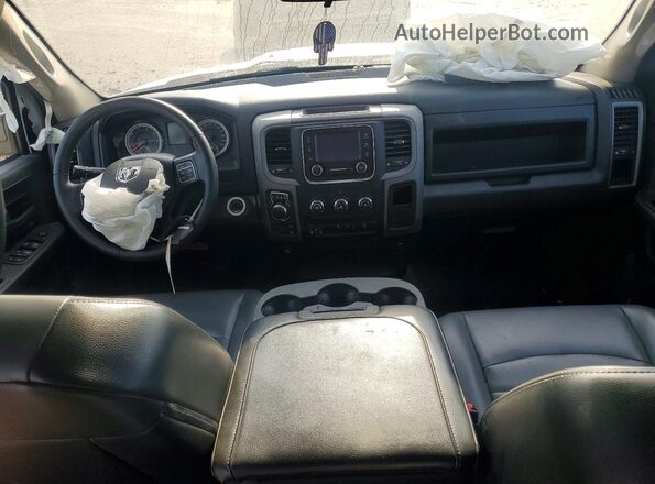3C6RR7KT1NG413133 2022 RAM 1500 White Dashboard view
