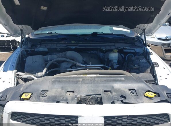 3C6RR7KT6HG792831 2017 RAM 1500 White Widok z tyłu