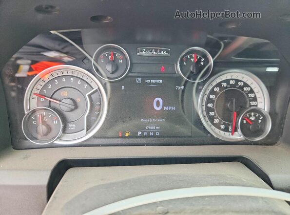 3C6RR7LT7GG262770 2016 RAM 1500 Black ხელსაწყოთა პანელის ხედი
