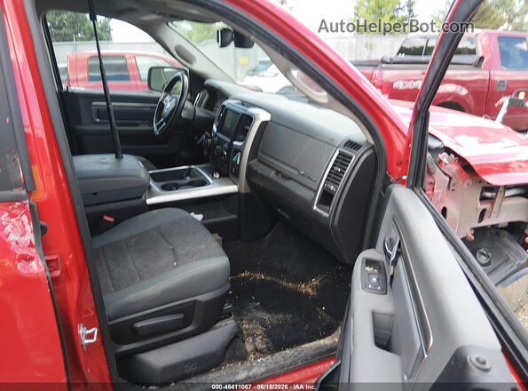 3C6RR7LT8GG338805 2016 RAM 1500 Red Вид салону спереду