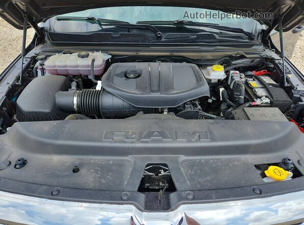 3C6SRFFP1T4170298 2026 RAM 1500 Gray უკანა სალონის ხედი