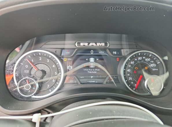 3C6SRFFP1T4170298 2026 RAM 1500 Gray ხელსაწყოთა პანელის ხედი