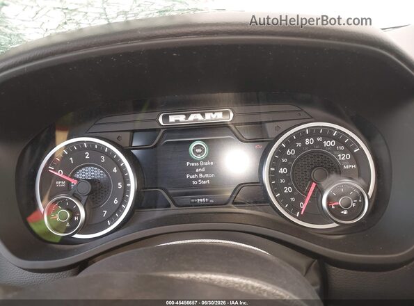 3C6SRFFP8T4159511 2026 RAM 1500 White Вид задніх сидінь