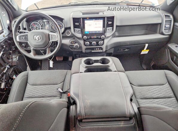3C6SRFGP0T4156987 2026 RAM 1500 White Dashboard view