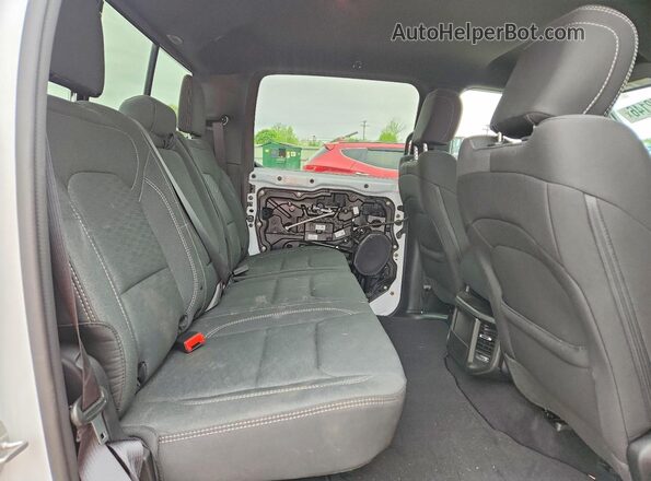 3C6SRFGP0T4156987 2026 RAM 1500 White Rear seats view