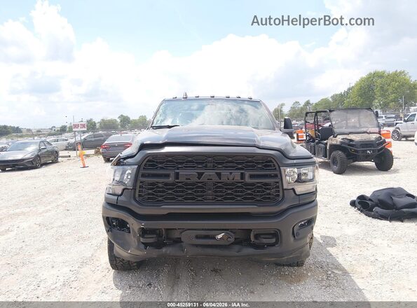 3C6TR5CJ9RG234254 2024 RAM 2500 Black Widok zestawu wskaźników