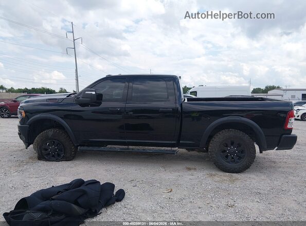 3C6TR5CJ9RG234254 2024 RAM 2500 Black Widok wnętrza 360 stopni