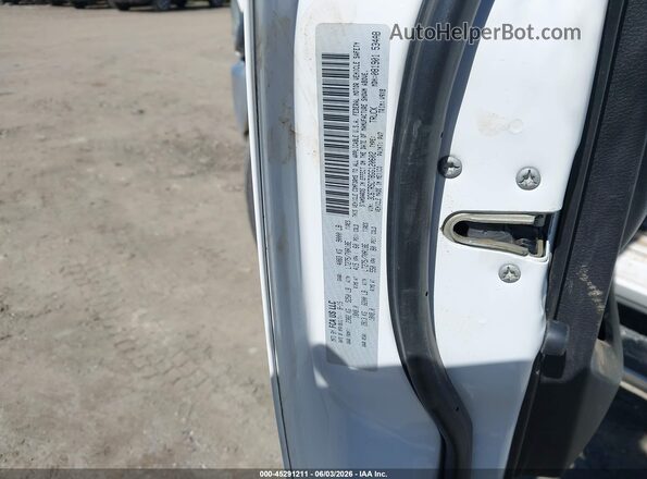 3C6TR5CT8GG120602 2016 RAM 2500 White Вид підкапотного простору