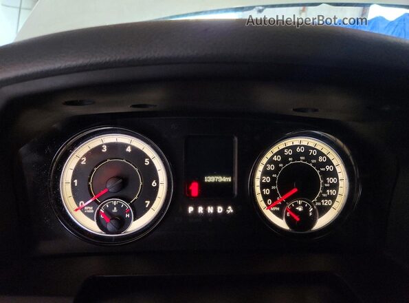 3C6TR5CT8JG306678 2018 RAM 2500 White Instrument cluster view