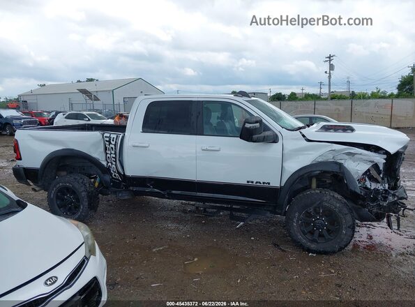 3C6TR5EJ1RG277550 2024 RAM 2500 White Вид задньої частини салону