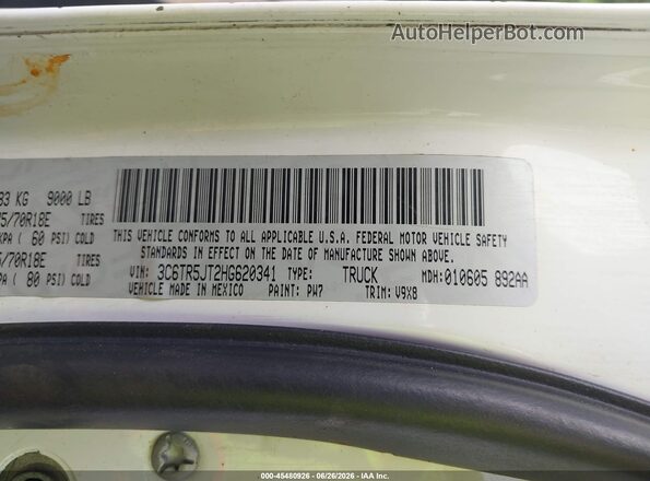3C6TR5JT2HG620341 2017 RAM 2500 White Engine compartment view