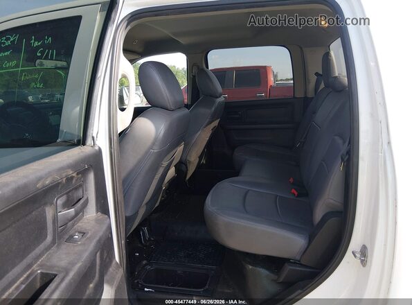 3C6UR4CL7JG255205 2018 DODGE 2500 White უკანა სავარძლების ხედი