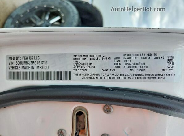 3C6UR5CJ2RG161216 2024 RAM 2500 White ძრავის განყოფილების ხედი