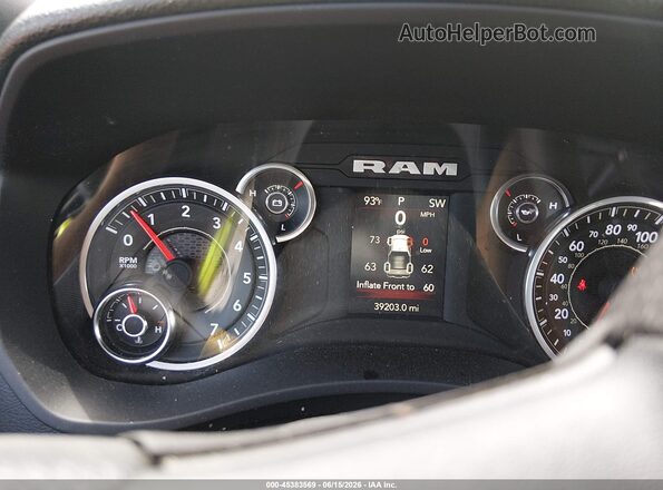 3C6UR5CJ8RG179106 2024 RAM 2500 Серебряный Вид задних сидений
