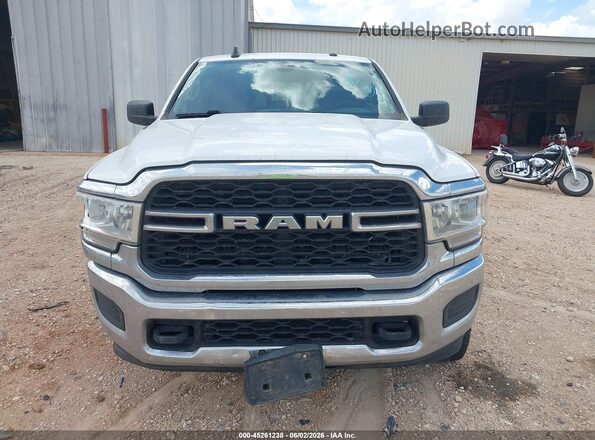 3C6UR5CL0KG616281 2019 RAM 2500 White Սալոնի հետևի տեսք