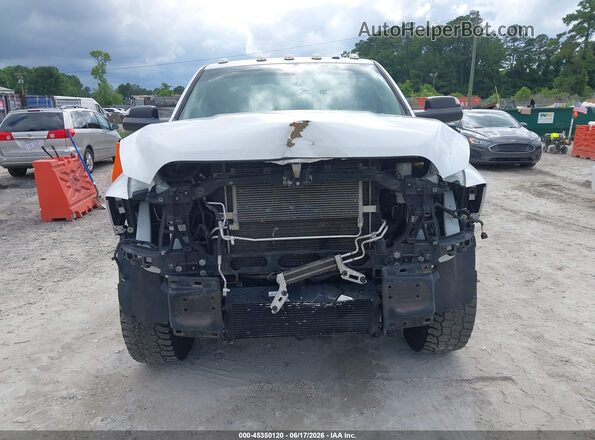 3C6UR5CL1JG368055 2018 RAM 2500 White Սարքավորումների վահանակի տեսք