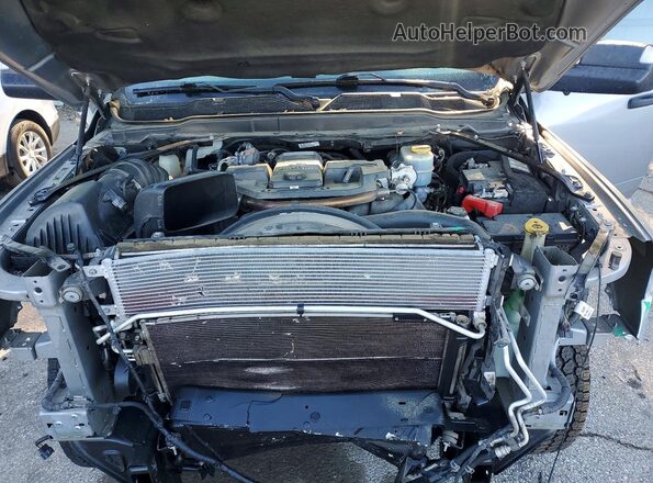 3C6UR5CL1MG558653 2021 RAM 2500 Silver Rear interior view