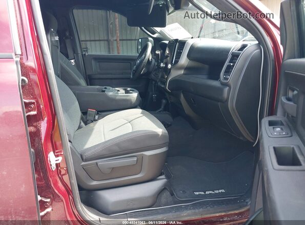 3C6UR5CL1NG394841 2022 RAM 2500 Red Front interior view
