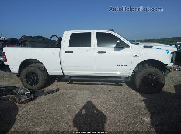 3C6UR5CL3MG531471 2021 RAM 2500 White 360 interior view