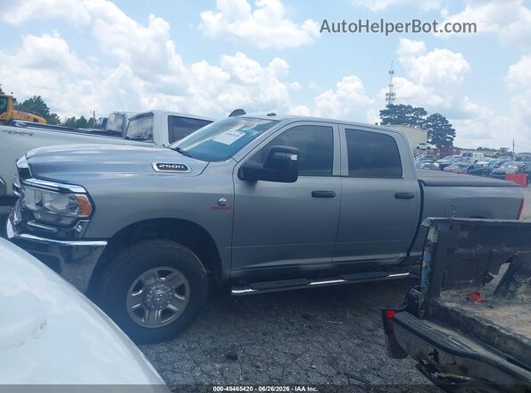 3C6UR5CL3RG330967 2024 RAM 2500 Gray Widok wnętrza 360 stopni