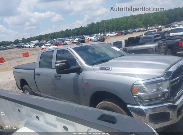 3C6UR5CL3RG330967 2024 RAM 2500 Gray Widok wnętrza z tyłu