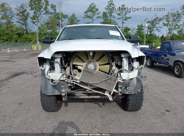 3C6UR5CL4JG209367 2018 RAM 2500 White Սարքավորումների վահանակի տեսք