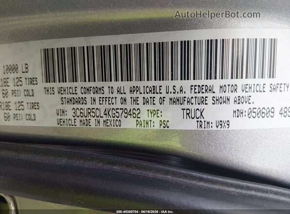 3C6UR5CL4KG579462 2019 RAM 2500 Silver Widok komory silnika