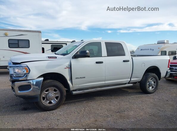 3C6UR5CL4KG601170 2019 RAM 2500 White Սալոնի 360 աստիճան տեսք
