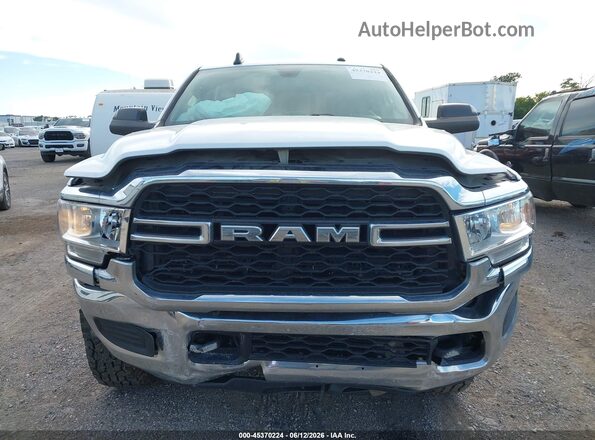 3C6UR5CL4KG601170 2019 RAM 2500 White Սարքավորումների վահանակի տեսք