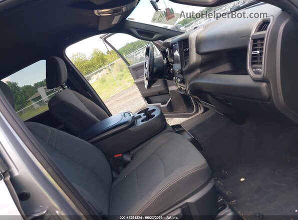 3C6UR5CL5RG233530 2024 RAM 2500 Gray Rear seats view