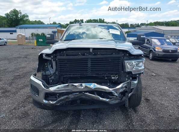 3C6UR5CL5RG233530 2024 RAM 2500 Gray Rear interior view