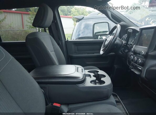3C6UR5CL5RG233530 2024 RAM 2500 Gray Front interior view
